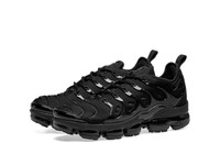 vapormax triple black laceless